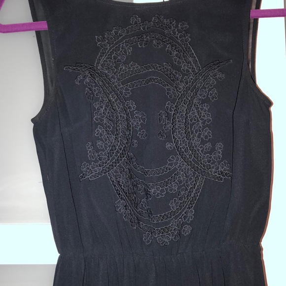 LBD - Picture 2 of 5